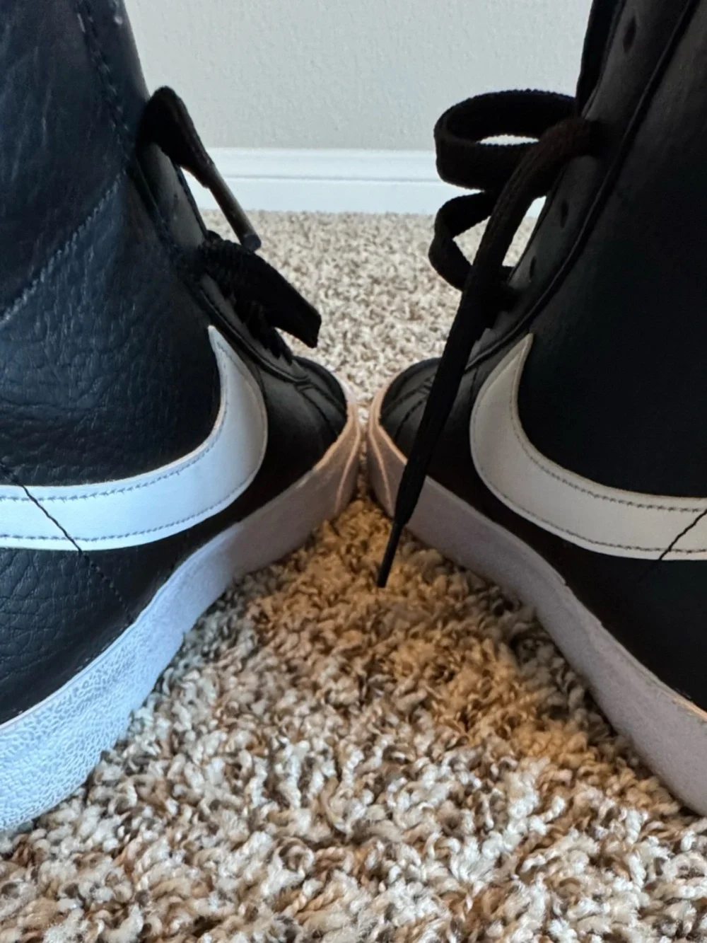 Kid's sneakers by Nike 6.5y(women's 8 us /38 euro).
